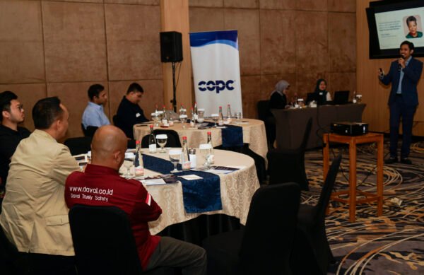 Foto Utama artikel Indonesia CX Week 2025 Soroti Urgensi Literasi AI bagi Pelaku Usaha